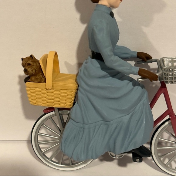 1997 Hallmark Keepsake  "Miss Gulch"  The Wizard of Oz Collection- In Box! - Picture 5 of 16